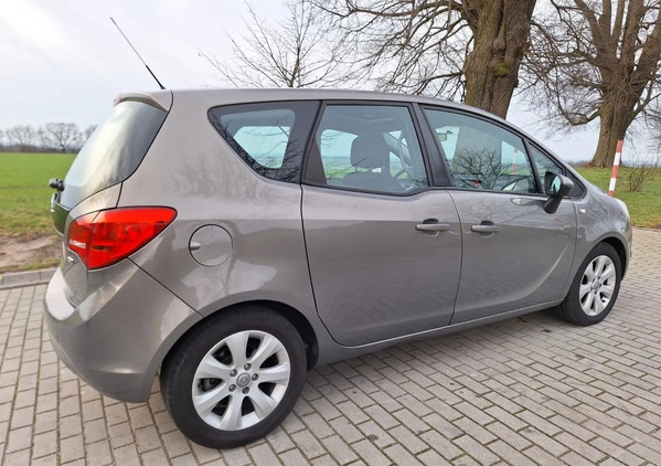 Opel Meriva cena 20800 przebieg: 125919, rok produkcji 2011 z Głogów małe 232